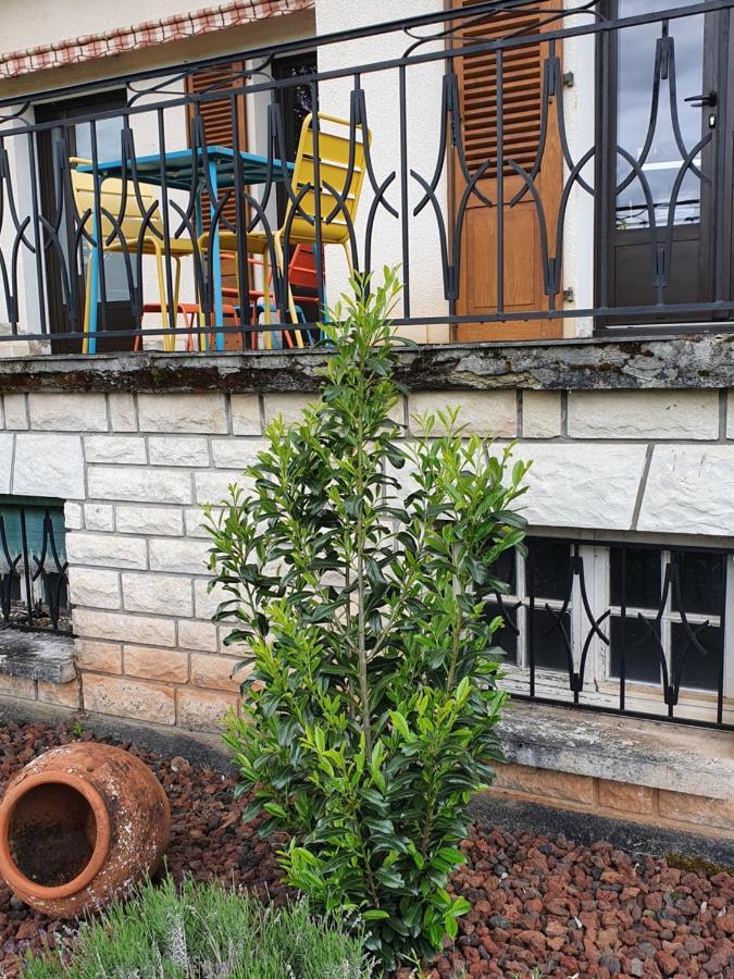 Le Curieux De Conques Bed and Breakfast Saint-Cyprien-sur-Dourdou Exteriör bild