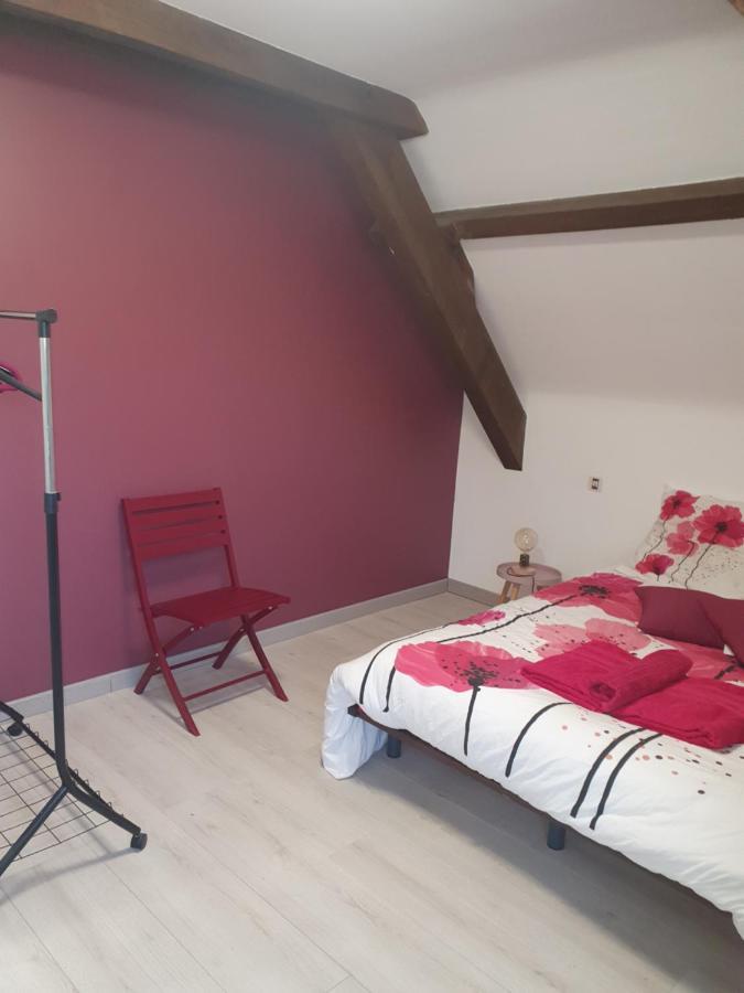Le Curieux De Conques Bed and Breakfast Saint-Cyprien-sur-Dourdou Exteriör bild