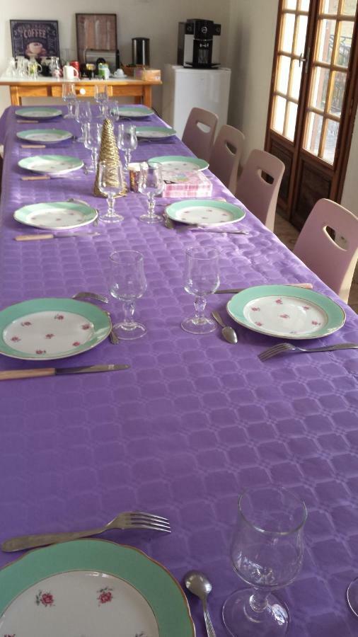 Le Curieux De Conques Bed and Breakfast Saint-Cyprien-sur-Dourdou Exteriör bild
