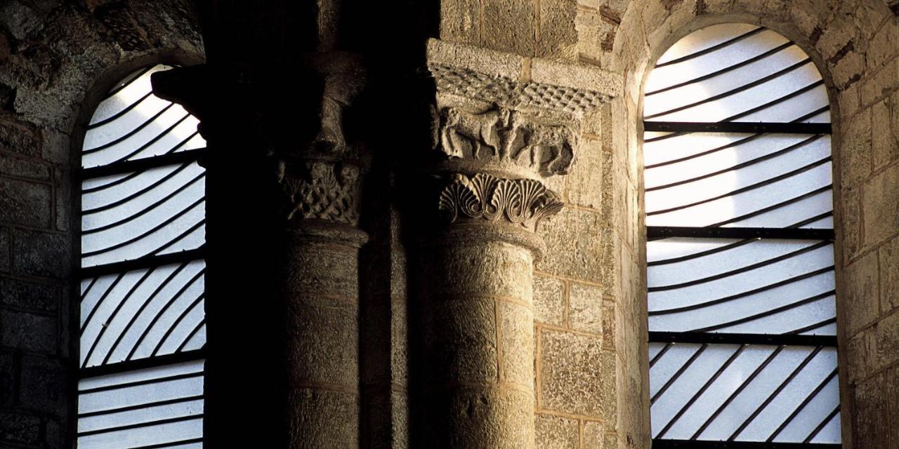 Le Curieux De Conques Bed and Breakfast Saint-Cyprien-sur-Dourdou Exteriör bild
