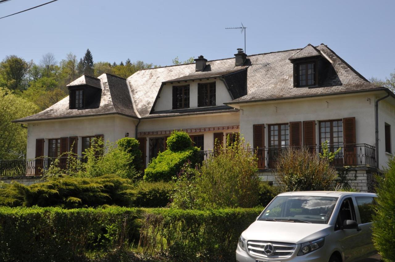 Le Curieux De Conques Bed and Breakfast Saint-Cyprien-sur-Dourdou Exteriör bild
